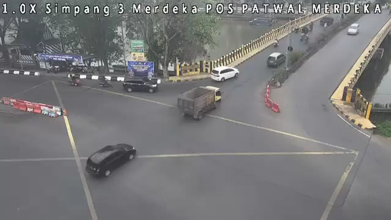 Simpang Jembatan Merdeka / Mesjid Raya